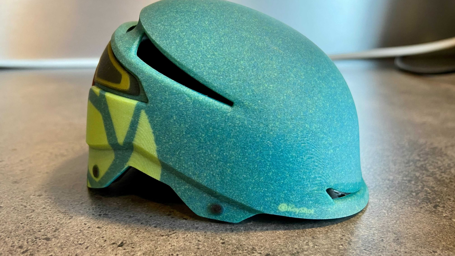 Helmet-WebConfigurator-Quarter View-Back-Default 1 (2)